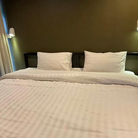 Capsule Hostel Chiangkhan Чанхан Экстерьер фото